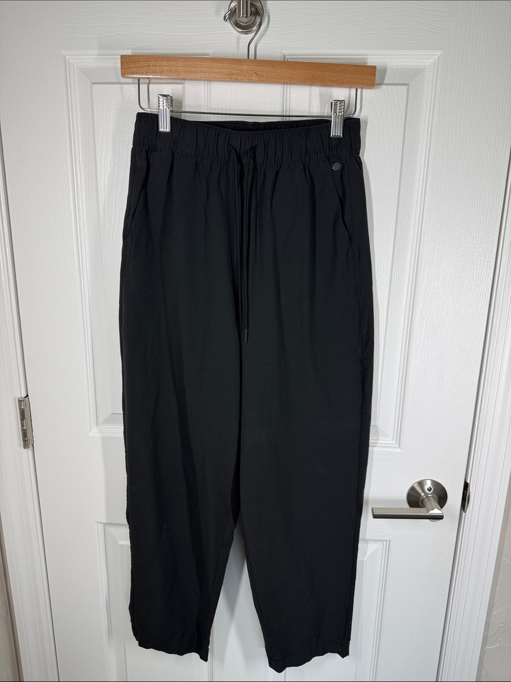 Calia black pull on tapered leg athleisure pants size XS